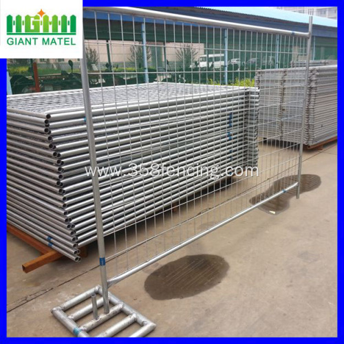retractable temporary fence panles